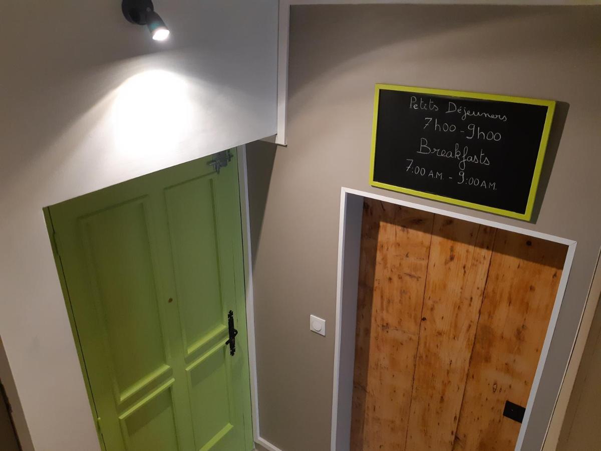 Suite Privee Bed And Breakfast Nimes Bagian luar foto
