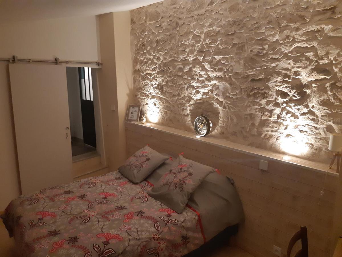Suite Privee Bed And Breakfast Nimes Bagian luar foto