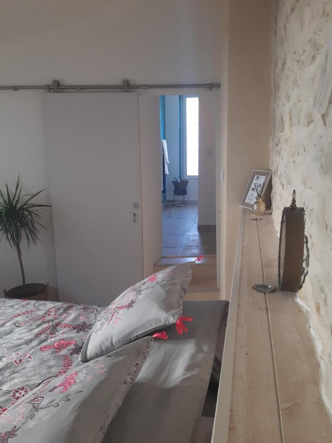 Suite Privee Bed And Breakfast Nimes Bagian luar foto