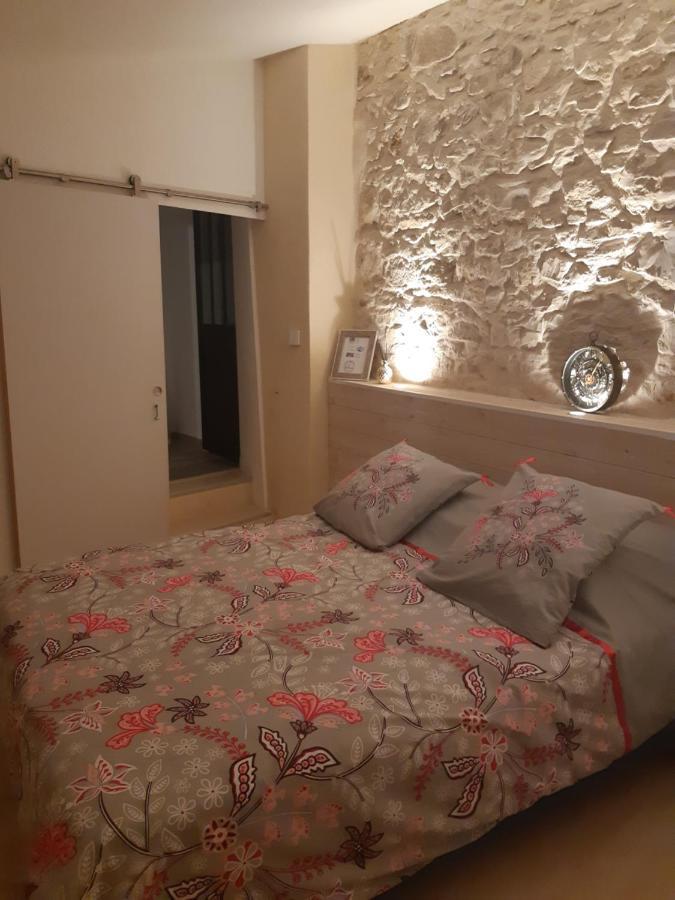 Suite Privee Bed And Breakfast Nimes Bagian luar foto