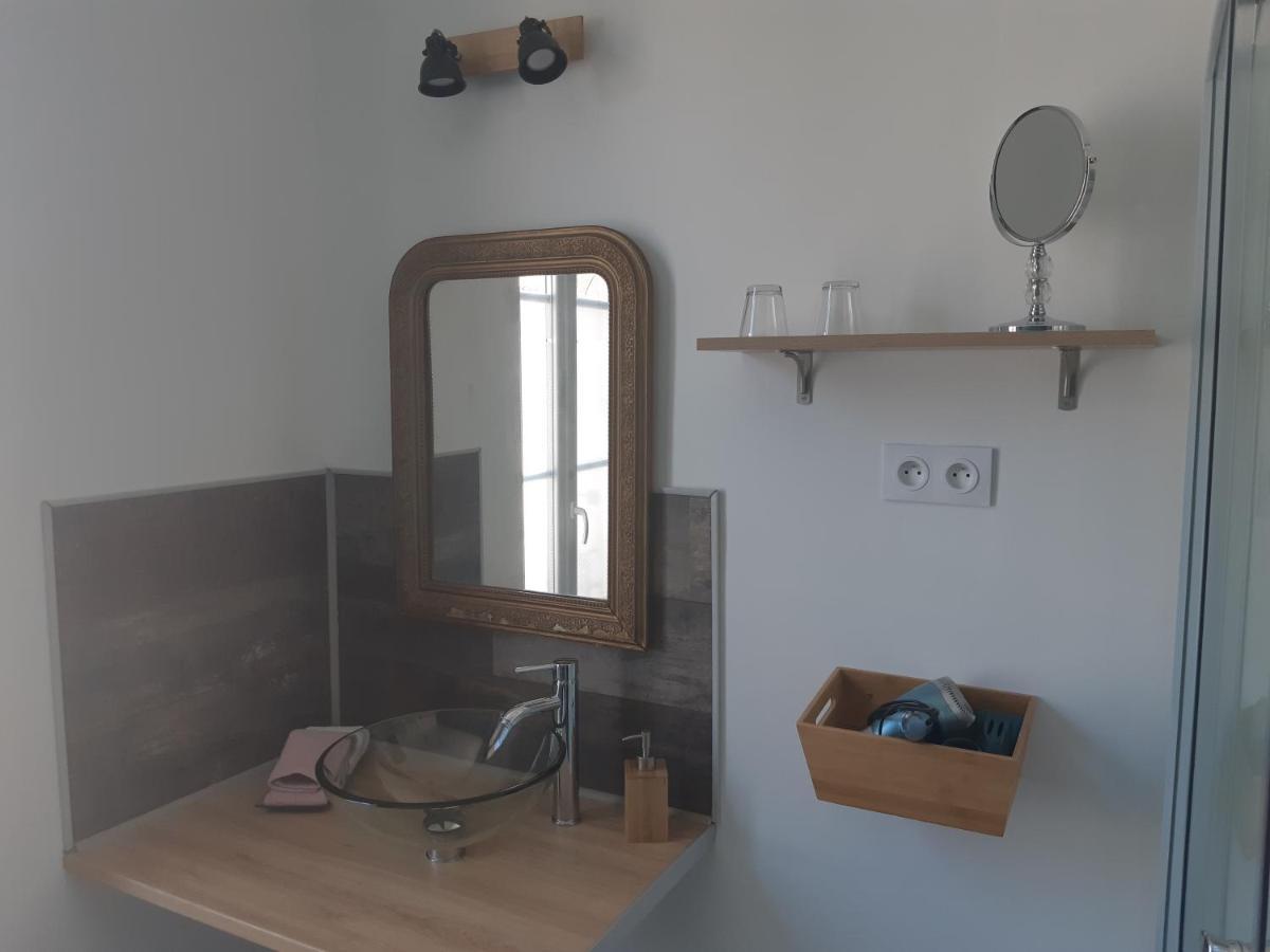 Suite Privee Bed And Breakfast Nimes Bagian luar foto